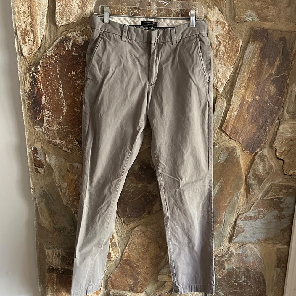 Men's Banana Republic Slim Chino Pants - Light Gray